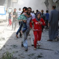 ANO sūtnis: Alepo austrumos vēl ir aptuveni 50 000 cilvēku