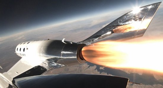 Космолет компании Virgin Galactic слетал к границам космоса и вернулся на Землю