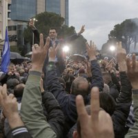 Opozīcijas protestu laikā Albānijā ievainoti vismaz 15 cilvēki