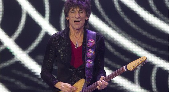 Гитарист Rolling Stones рассказал, что болен раком