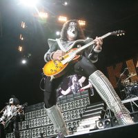 Grupa 'Kiss' nospēlējusi savu pēdējo koncertu un kļūs nemirstīga