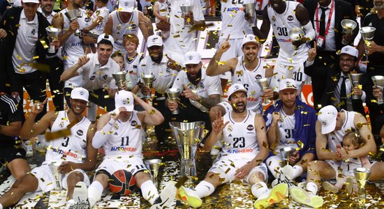 Madrides 'Real' basketbolisti spraigā galotnē izcīna Eirolīgas čempiontitulu
