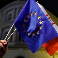 EK sākusi procedūru pret Poliju saistībā ar tiesu sistēmas reformām