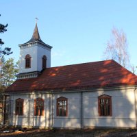 Apdrošinātāji atlīdzina nodegušās Siguļu baznīcas celtniekiem; dievnamu cels citviet