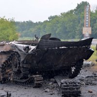 Pie Horļivkas iznīcinātas 10 kaujinieku bruņumašīnas ar ekipāžām; krituši 13 karavīri