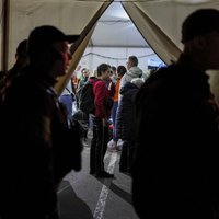 Kara bēgļu vervēšana pārsvarā Krievijā notiek robežšķērsošanas procedūras laikā, izpētījis VDD