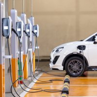 Revidenti: ZM elektroauto uzlādes staciju tīkla izveidē neatbilstoši izlietojusi 3,1 miljonus eiro