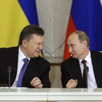 Janukovičs un Putins vienojas - Krievija samazina gāzes cenu Ukrainai