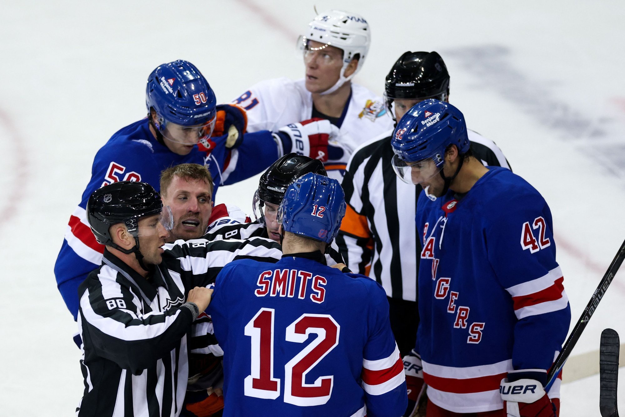 Problēmas Šmita pārstāvētajā "Rangers" – pamatvārtsargam sezona noslēgusies
