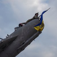 Ukrainai vajadzētu gatavoties pretuzbrukumam, nevis šķiest resursus Bahmutā, domā ASV amatpersona