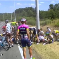 Masveida kritiens 'Tour de France'