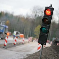 Autovadītāju ievērībai: Gaidāmi sastrēgumi uz Ventspils šosejas un ap Valmieru