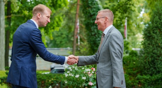 Prezidents ministrus mudina vērtēt iespējamus uzlabojumus vētras postījumu likvidēšanā