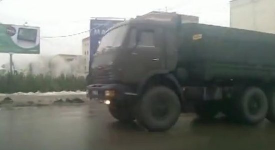 Video: Volgogradā iebrauc armijas auto kolonna