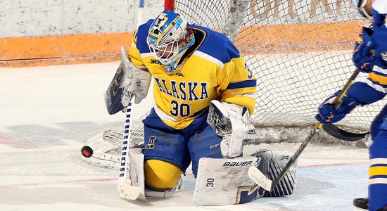 AHL klubs palaiž vārtsargu Grigalu uz Latvijas valstsvienību