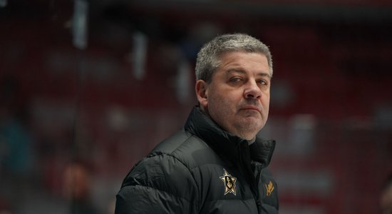 Tambijevs apņēmies turpināt darbu KHL komandā 'Admiral'