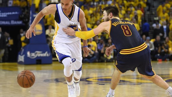 Golden State Warriors Stephen Curry against Cleveland Cavaliers Matthew Dellavedova 