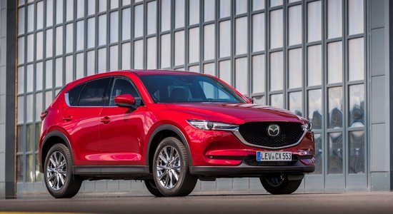 Modernizētā 'Mazda CX-5' gājējus uz ceļa atpazīs pat naktī