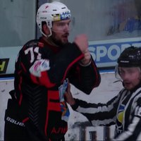 Ukrainas hokejistam Deņiskinam par rasistisko pantomīmu piespriež nelielu diskvalifikāciju