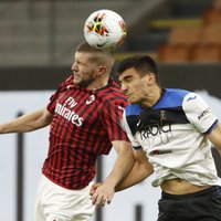 'AC Milan' iegūst punktu pret vicelīderi un turpina cīņu par Eirokausiem