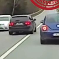 Video: Uz Siguldas šosejas BMW liek pretimbraucošajam spiesties malā