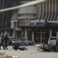 'Al Qaeda' uzbrukumā Burkinafaso galvaspilsētā 29 nogalinātie, tostarp 12 ārzemnieki