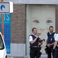 Beļģijas premjers policistēm ar mačeti notikušo uzbrukumu saista ar terorismu