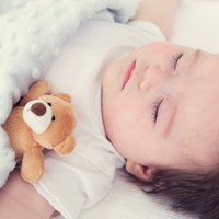 Salds miedziņš: deviņi noteikumi, kā iemācīt bērnam nogulēt visu nakti