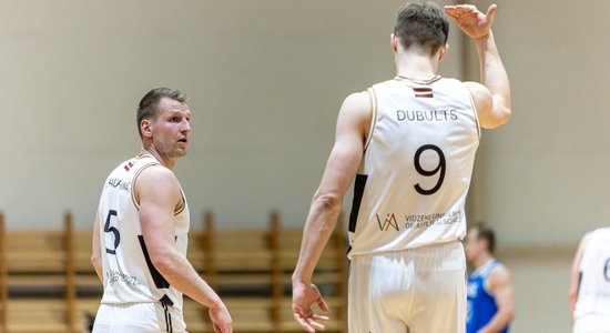 'Valmiera Glass'/ViA basketbolisti LBL 'play-off' pirmajā spēlē uzvar LU komandu