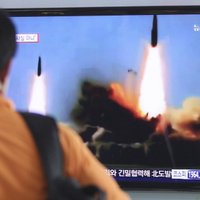 Ziemeļkoreja izmēģinājusi divas raķetes, kuras var sasniegt arī Japānu, Krieviju un Ķīnu