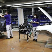 VW rūpnīcas atsāks ražošanu no 20. aprīļa