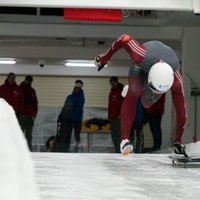 Foto: Jaunie 'dukuri' Siguldā gatavojas pasaules junioru čempionātam