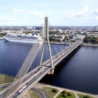 Uzdod publiskot Vanšu tilta kāpņu atjaunošanas darbu tāmi