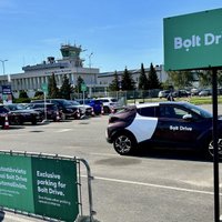 В рижском аэропорту снова доступны парковки для автомобилей каршеринга Bolt Drive