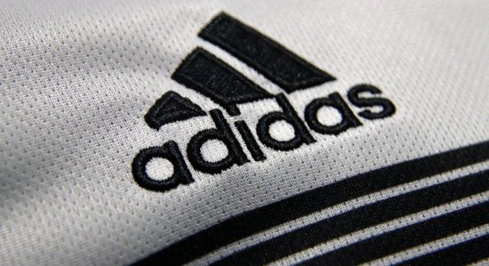 Слишком похоже на знак CC. Adidas запретила продажу футболок сборной Германии с номером 44