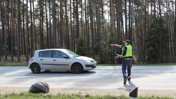 celu policija, celu policists. atruma merisana, atrums, ROADPOL