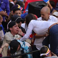 Asaras, protesti un opozīcijas arests. Kā Venecuēla gaida Maduro inaugurāciju