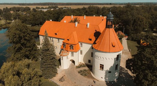 Год ремонта, 1,2 млн евро: поврежденный бурей Яунпилсский замок, наконец, восстановлен