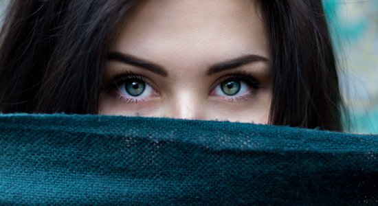 Сухие, слезящиеся, покрасневшие глаза: причины и решения проблемы