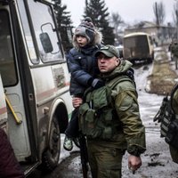 Ukrainas spēki no separātistu gūsta atbrīvojuši teju 2500 cilvēkus