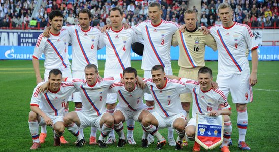 Российским футболистам выплатили премии за провальный ЕВРО-2012