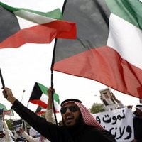 В Кувейте зарплаты подняли на 25%, пенсии — на 12%