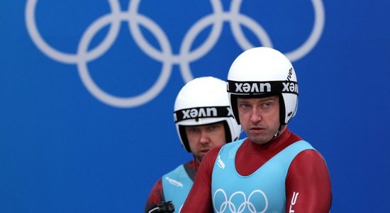 Что смотреть на Олимпиаде 9 февраля: стартует хоккейный турнир, Латвия поборется за медаль в санях