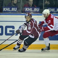 Noraidījumi un pretuzbrukumi iegāž Rīgas 'Dinamo' spēlē pret 'Vitjazj'