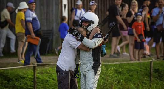 Latvijas autokrosa čempionātā noskaidroti labākie Smiltenē un 2022. gadā