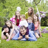 Kļavnieku ģimene: darām visu, lai mūsu sešiem bērniem nekā netrūktu