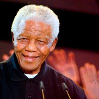 Мандела снова свободно дышит: ему откачали жидкость из легких