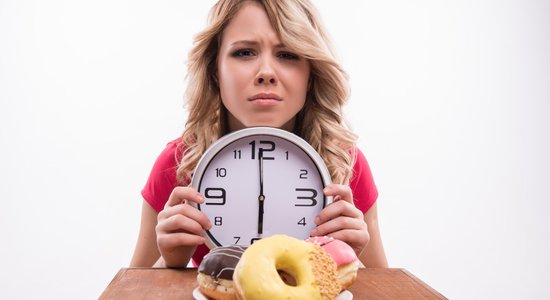 "За" и "против" интервального голодания: полезны ли большие перерывы в еде?