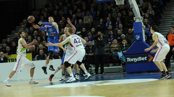 ULEB Eirolīga: Klaipēdas Neptunas - Laboral Kutxa - 14