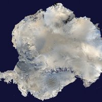 Ученые добрались до озера в Антарктиде на глубине 3 км